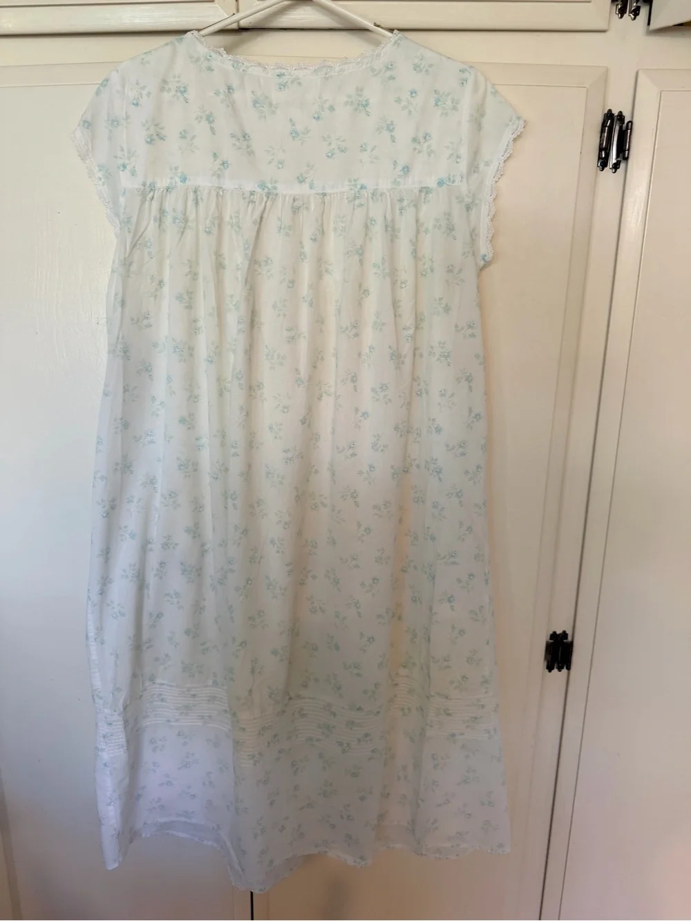 Eileen West light pale